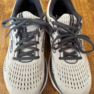 Brooks Glycerin 19 size 10